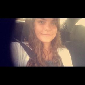 Meet your Posher, Lydia